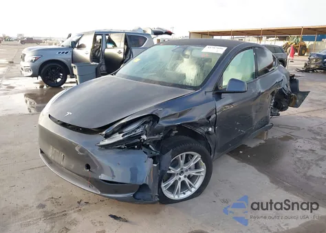 2023 Tesla Model Y from USA, damaged, VIN 7SAYGDEE2PF609969